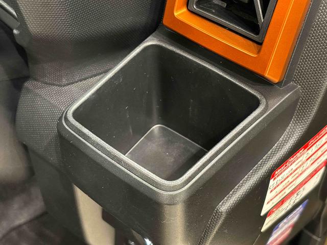 タフト G 9インチスマホ連携ディスプレイオーディオ ETC車載器 スカイフィールトップ クロムパック メッキパック シルバーアンダーガーニッシュ インテリアアクセント LEDオートライト&フォグランプ 電動パーキングブレーキ バックカメラ アルミホイール(28枚目)