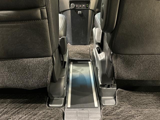 �|�[�`��Z�J���h�o�b�O�Ȃǒu���̂ɕ֗��ȃZ���^�[�t���A�[�g���C�B