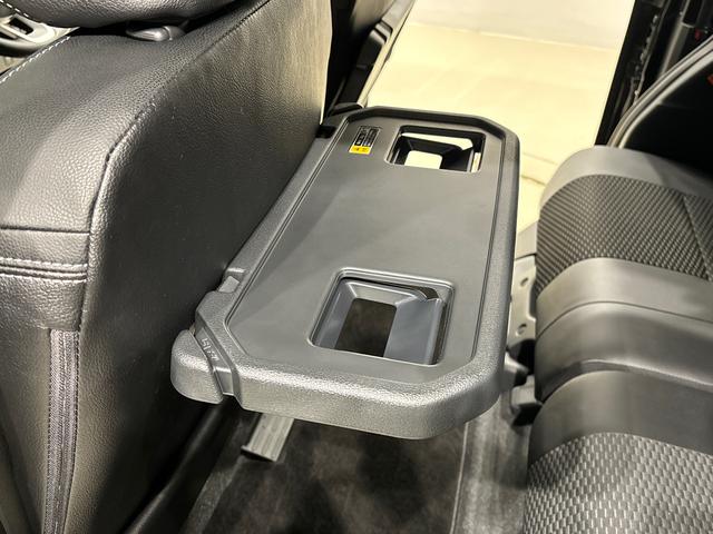 �V�[�g�o�b�N�e�[�u�������Ă��܂��B