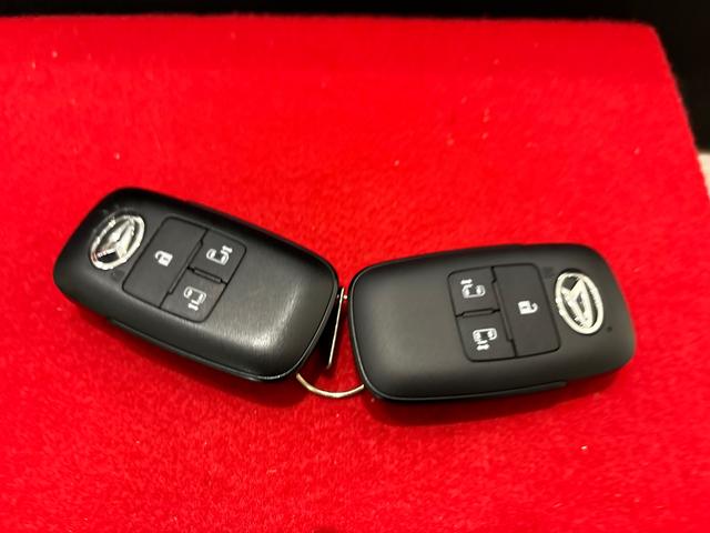 �d�q�J�[�h�L�[���g�т��Ă���΁A���N�G�X�g�X�C�b�`�����������Ńh�A�̎{���Ɖ������s���܂��B����������h�~�ɖ𗧂C���r���C�U�[�@�\�t���ł�