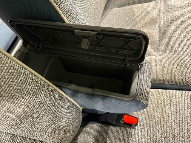 ムーヴキャンバス ストライプスＧ　両側電動スライドドア　キーフリーシステム　純正ナビ装着用アップグレードパック　運転席・助手席シートヒーター　電動パーキングブレーキ　オートブレーキホールド機能　フルＬＥＤヘッドランプ　３６０°スーパーＵＶ＆ＩＲカットガラス　オートエアコン（30枚目）