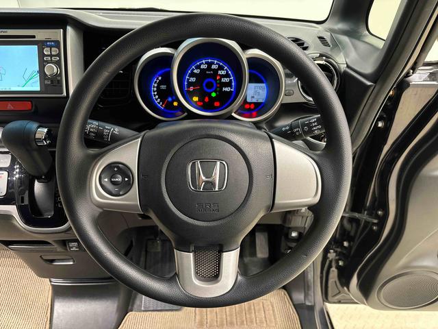 Ｎ－ＢＯＸカスタム Ｇ・Ｌパッケージ　カーナビゲーション　バックモニター　オートエアコン　助手席側後席パワースライドドア　ターンランプ付き電動格納式ドアミラー　オートライト　プッシュボタンスタート　トップシェイドガラス　セキュリティーアラーム　キーフリーシステム（13枚目）