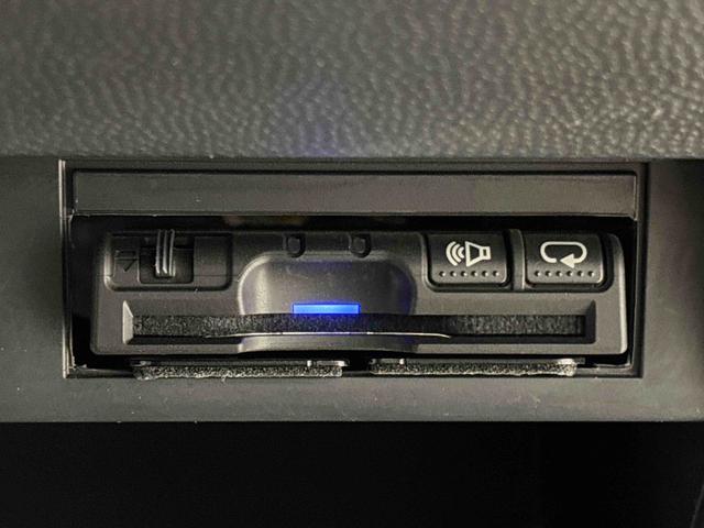 アルトラパン Ｘセレクション　ナビ　ＥＴＣ車載器　運転席側シートヒーター　ハロゲンヘッドライト　運転席シートヒーター　オートエアコン　電動格納ドアミラー　キーフリーシステム　アイドリングストップ（7枚目）