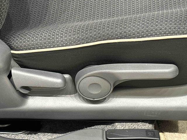 アルトラパン Ｘセレクション　ナビ　ＥＴＣ車載器　運転席側シートヒーター　ハロゲンヘッドライト　運転席シートヒーター　オートエアコン　電動格納ドアミラー　キーフリーシステム　アイドリングストップ（24枚目）