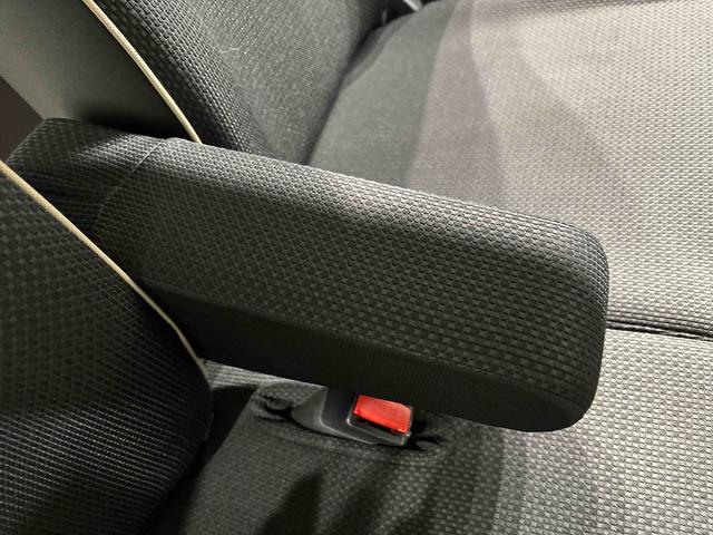 アルトラパン Ｘセレクション　ナビ　ＥＴＣ車載器　運転席側シートヒーター　ハロゲンヘッドライト　運転席シートヒーター　オートエアコン　電動格納ドアミラー　キーフリーシステム　アイドリングストップ（25枚目）