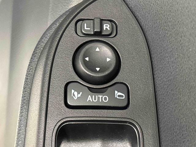 タント カスタムＸ　運転席・助手席シートヒーター　キーフリーシステム　純正ナビ装着用アップグレードパック　両側電動スライドドア　電動パーキングブレーキ　オートブレーキホールド機能　運転席シートリフター　チルトステアリング　格納式リヤドアサンシェード（24枚目）