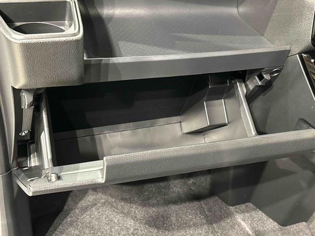 タント カスタムＸ　運転席・助手席シートヒーター　キーフリーシステム　純正ナビ装着用アップグレードパック　両側電動スライドドア　電動パーキングブレーキ　オートブレーキホールド機能　運転席シートリフター　チルトステアリング　格納式リヤドアサンシェード（32枚目）