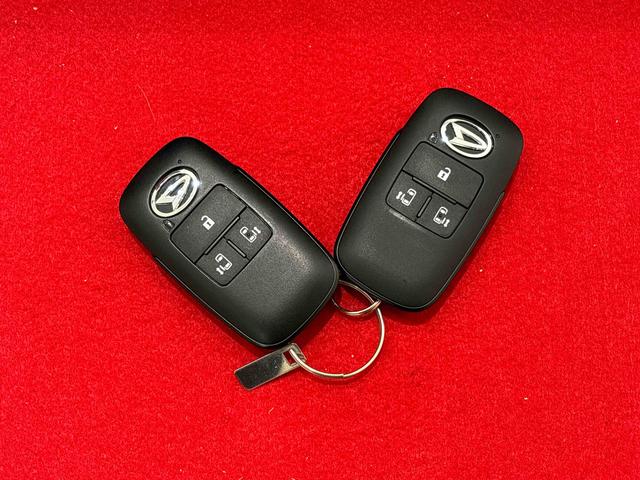 タント カスタムＸ　運転席・助手席シートヒーター　キーフリーシステム　純正ナビ装着用アップグレードパック　両側電動スライドドア　電動パーキングブレーキ　オートブレーキホールド機能　運転席シートリフター　チルトステアリング　格納式リヤドアサンシェード（51枚目）