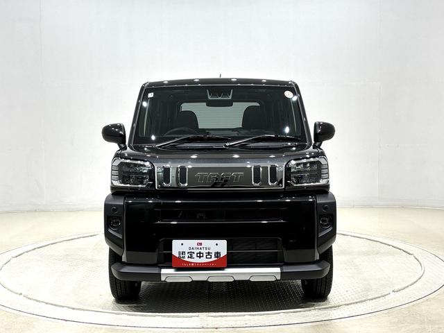 タフト Ｇターボ　クロムベンチャー　バックモニター対応　スカイフィールトップ　クロムパック　メッキパック　シルバーアンダーガーニッシュ　インテリアアクセント　ＬＥＤオートハイビーム＆フォグランプ　電動パーキングブレーキ　バックカメラ　アルミホイール（6枚目）