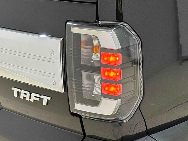 タフト Ｇターボ　クロムベンチャー　バックモニター対応　スカイフィールトップ　クロムパック　メッキパック　シルバーアンダーガーニッシュ　インテリアアクセント　ＬＥＤオートハイビーム＆フォグランプ　電動パーキングブレーキ　バックカメラ　アルミホイール（46枚目）