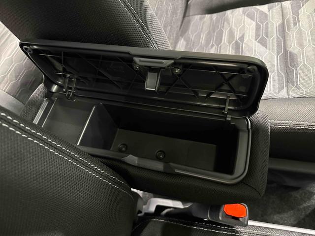 タフト Ｇ　ダーククロムベンチャー　スカイフィールトップ　クロムパック　メッキパック　シルバーアンダーガーニッシュ　インテリアアクセント　ＬＥＤオートライト＆フォグランプ　電動パーキングブレーキ　バックカメラ　アルミホイール（30枚目）