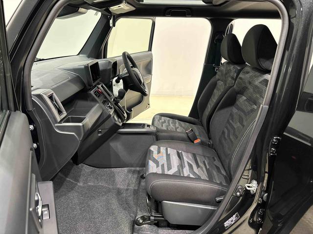 タフト Ｇ　ダーククロムベンチャー　スカイフィールトップ　クロムパック　メッキパック　シルバーアンダーガーニッシュ　インテリアアクセント　ＬＥＤオートライト＆フォグランプ　電動パーキングブレーキ　バックカメラ　アルミホイール（34枚目）