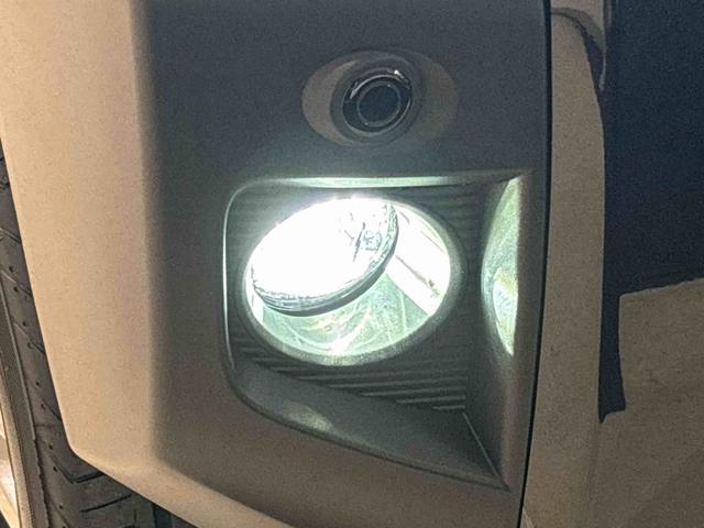 タフト Ｇ　ダーククロムベンチャー　スカイフィールトップ　クロムパック　メッキパック　シルバーアンダーガーニッシュ　インテリアアクセント　ＬＥＤオートライト＆フォグランプ　電動パーキングブレーキ　バックカメラ　アルミホイール（45枚目）