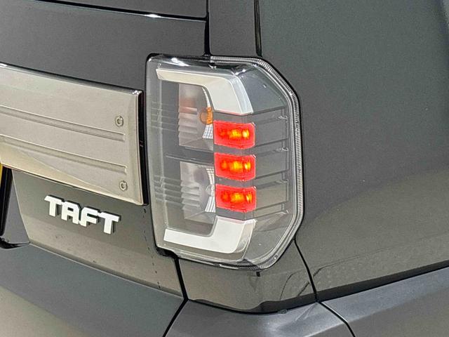 タフト Ｇ　ダーククロムベンチャー　スカイフィールトップ　クロムパック　メッキパック　シルバーアンダーガーニッシュ　インテリアアクセント　ＬＥＤオートライト＆フォグランプ　電動パーキングブレーキ　バックカメラ　アルミホイール（46枚目）