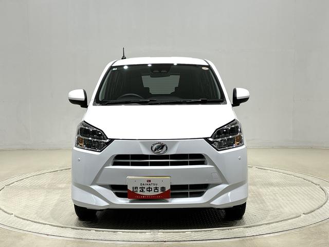ミライース Ｘ　ＳＡＩＩＩ　ＬＥＤヘッドランプ　セキュリティアラーム　コーナーセンサー　１４インチフルホイールキャップ　キーレスエントリー　電動格納式ドアミラー　ショツピングフック　マニュアルエアコン（6枚目）