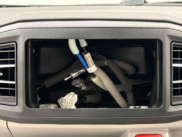 ミライース Ｘ　ＳＡＩＩＩ　ＬＥＤヘッドランプ　セキュリティアラーム　コーナーセンサー　１４インチフルホイールキャップ　キーレスエントリー　電動格納式ドアミラー　ショツピングフック　マニュアルエアコン（13枚目）