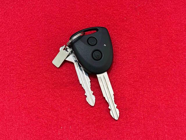 ミライース Ｘ　ＳＡＩＩＩ　ＬＥＤヘッドランプ　セキュリティアラーム　コーナーセンサー　１４インチフルホイールキャップ　キーレスエントリー　電動格納式ドアミラー　ショツピングフック　マニュアルエアコン（43枚目）