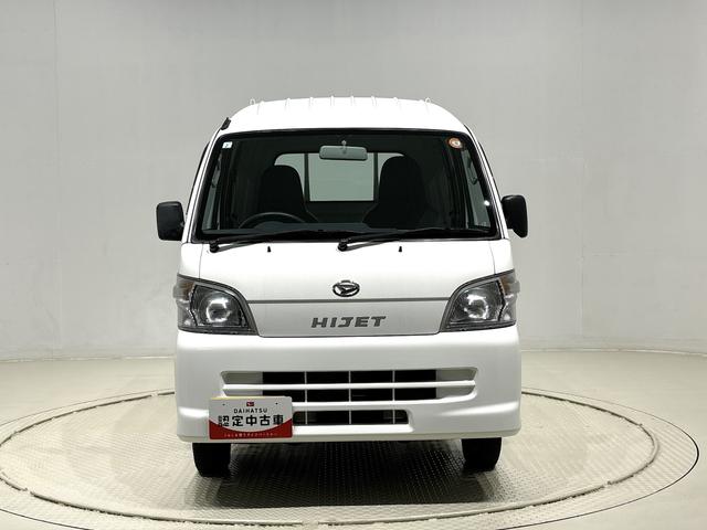 ハイゼットトラック ジャンボ 4MD MT車 AM/FMラジオ スペアタイヤ マニュアルエアコン ハンドサイドブレーキ 運転席・助手席パワーウィンドウ チケットホルダー付きサンバイザー ハロゲンヘッドライト(6枚目)