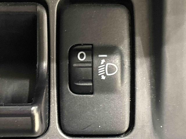 ハイゼットトラック ジャンボ 4MD MT車 AM/FMラジオ スペアタイヤ マニュアルエアコン ハンドサイドブレーキ 運転席・助手席パワーウィンドウ チケットホルダー付きサンバイザー ハロゲンヘッドライト(19枚目)