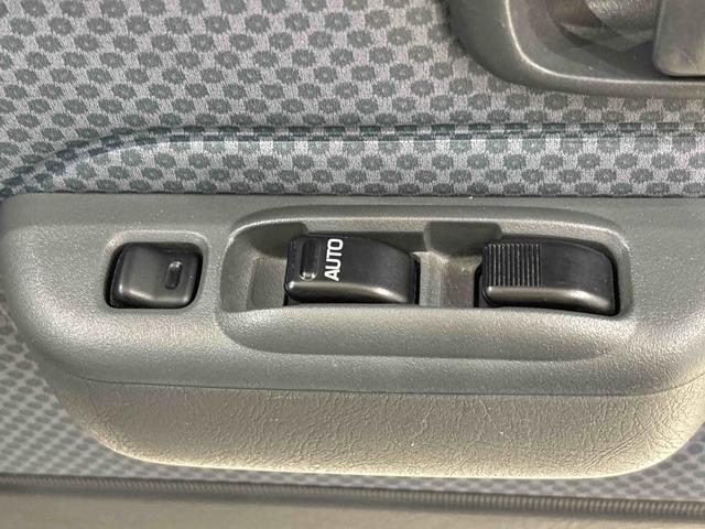 ハイゼットトラック ジャンボ 4MD MT車 AM/FMラジオ スペアタイヤ マニュアルエアコン ハンドサイドブレーキ 運転席・助手席パワーウィンドウ チケットホルダー付きサンバイザー ハロゲンヘッドライト(20枚目)