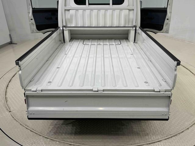 ハイゼットトラック ジャンボ 4MD MT車 AM/FMラジオ スペアタイヤ マニュアルエアコン ハンドサイドブレーキ 運転席・助手席パワーウィンドウ チケットホルダー付きサンバイザー ハロゲンヘッドライト(28枚目)