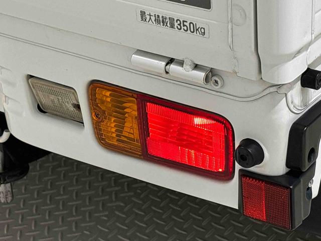 ハイゼットトラック ジャンボ 4MD MT車 AM/FMラジオ スペアタイヤ マニュアルエアコン ハンドサイドブレーキ 運転席・助手席パワーウィンドウ チケットホルダー付きサンバイザー ハロゲンヘッドライト(39枚目)