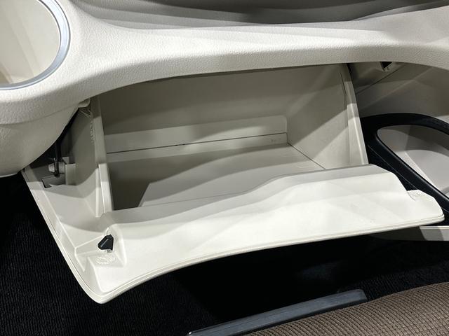 シエンタ Ｇ　スロープタイプ　ナビ　バックカメラ　ＥＴＣ　ドライヴレコーダー　オートエアコン　プッシュスタート　キーフリーシステム　オートライト　両側パワースライドドア　ＬＥＤライト　フォグランプ　ホイールキャップ（40枚目）