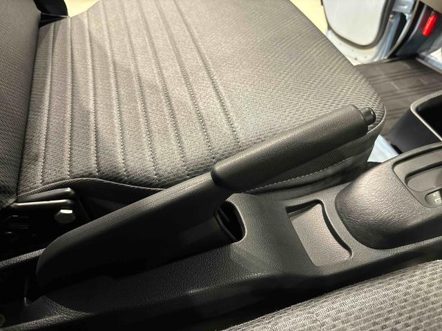 �T�C�h�u���[�L�͏��~��̑������̂��Ƃ��l�����C������݂̈����g���^�C�v�B