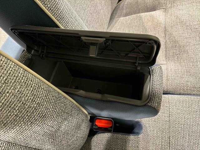 ムーヴキャンバス ストライプスＧ　バックモニター対応　電動パーキングブレーキ　ＬＥＤオートライト・フォグランプ　電動パーキングブレーキ　プッシュボタンスタート　セキュリティアラーム　バックカメラ　両側パワースライドドアウエルカムオープン機能　オート電動格納式ドアミラー（30枚目）