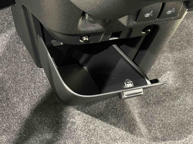 �����Ɏ��o���A���܂��鑽�ʂȎ��[���t���Ă܂�