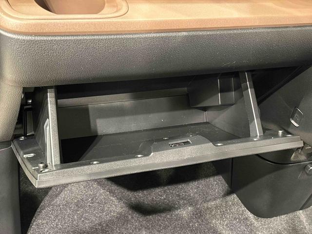 ������Ƃ��������ނȂǂ����[�ł���{�b�N�X�t���Z���^�[�A�[�����X�g���t���Ă܂���