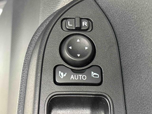 タント カスタムＲＳ　キーフリー　バックカメラ　ＬＥＤヘッドランプ　ＬＥＤオートライト　パワースライドドアウェルカムオープン機能　オート電動格納式ドアミラー　助手席ロングスライド　助手席イージークローザー　運転席助手席シートヒーター　アルミホイール　ＬＥＤフォグランプ（24枚目）