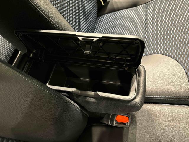 タント カスタムＲＳ　キーフリー　バックカメラ　ＬＥＤヘッドランプ　ＬＥＤオートライト　パワースライドドアウェルカムオープン機能　オート電動格納式ドアミラー　助手席ロングスライド　助手席イージークローザー　運転席助手席シートヒーター　アルミホイール　ＬＥＤフォグランプ（30枚目）