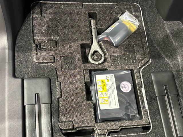 タント カスタムＲＳ　キーフリー　バックカメラ　ＬＥＤヘッドランプ　ＬＥＤオートライト　パワースライドドアウェルカムオープン機能　オート電動格納式ドアミラー　助手席ロングスライド　助手席イージークローザー　運転席助手席シートヒーター　アルミホイール　ＬＥＤフォグランプ（33枚目）