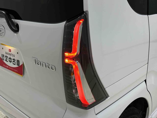 タント カスタムＲＳ　キーフリー　バックカメラ　ＬＥＤヘッドランプ　ＬＥＤオートライト　パワースライドドアウェルカムオープン機能　オート電動格納式ドアミラー　助手席ロングスライド　助手席イージークローザー　運転席助手席シートヒーター　アルミホイール　ＬＥＤフォグランプ（49枚目）