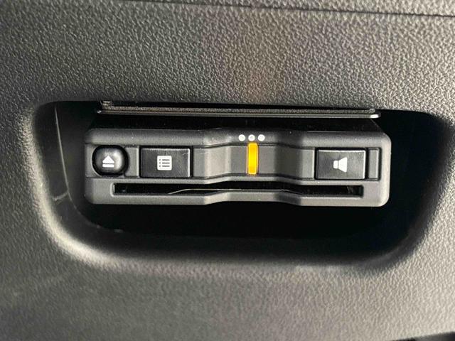 �d�s�b�J�[�h��}�����邱�Ƃō������H�𗘗p����ۂ̎x�������L���b�V�����X�ɂȂ�����A�d�s�b�X�}�[�g�C���^�[�`�F���W�����p�ł�����A�ƂĂ��֗��ȃA�C�e���ł��I�ۏ؂͏C���ۏ؂݂̂ƂȂ�܂��B