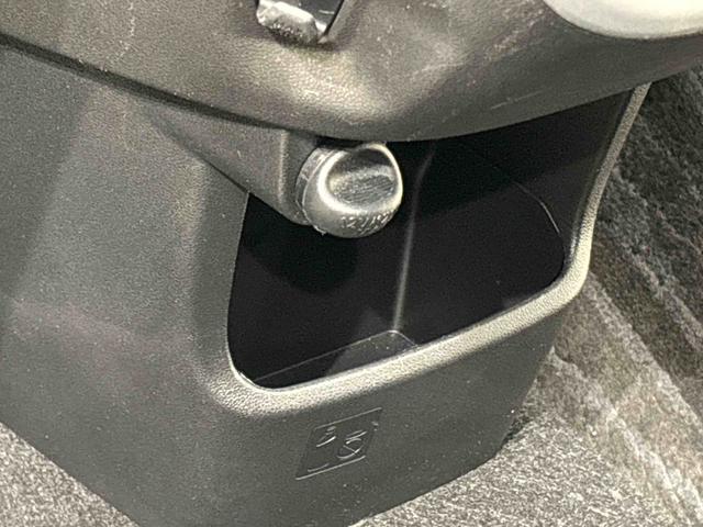 �����Ɏ��o���A���܂��鑽�ʂȎ��[���t���Ă܂��i�C���p�l���A�|�P�b�g�j