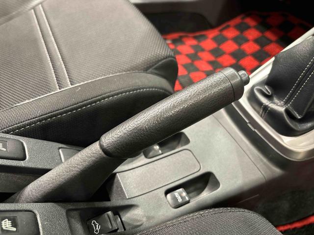 �N���V�J�����I�[�\�h�b�N�X�Ȏ�����T�C�h�u���[�L���o�[�B