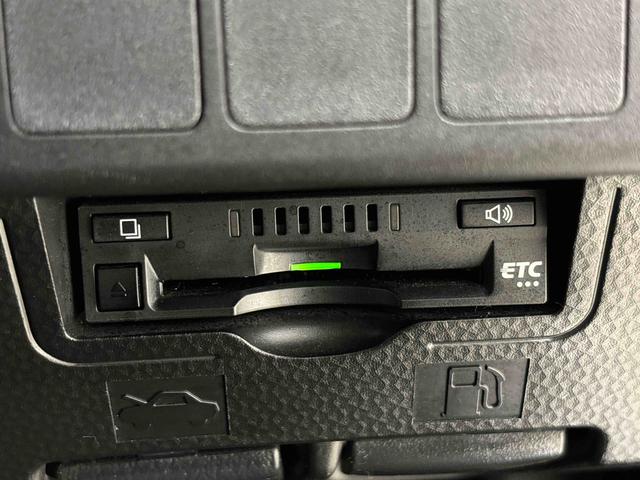 �d�s�b�J�[�h��}�����邱�Ƃō������H�𗘗p����ۂ̎x�������L���b�V�����X�ɂȂ�����A�d�s�b�X�}�[�g�C���^�[�`�F���W�����p�ł�����A�ƂĂ��֗��ȃA�C�e���ł��I�ۏ؂͏C���ۏ؂݂̂ƂȂ�܂��B