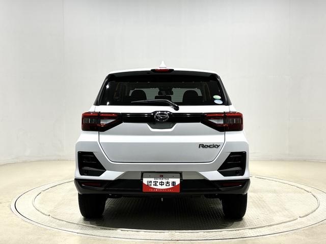 ロッキー Ｇ　ナビ　バックモニター　ＥＴＣ車載器　両側シートヒーター　ＬＥＤヘッドランプ・フォグランプ　全車速追従機能付アダプティブクルーズコントロール　レーンキープコントロール　１７インチアルミホイール　シートヒーター　プッシュボタンスタート（12枚目）