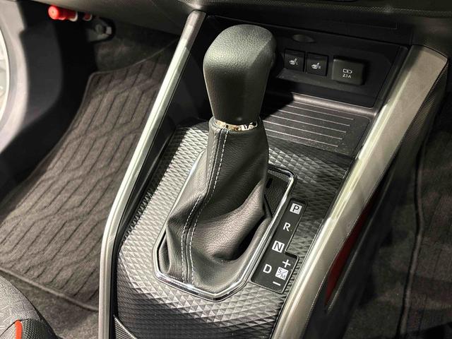 ロッキー Ｇ　ナビ　バックモニター　ＥＴＣ車載器　両側シートヒーター　ＬＥＤヘッドランプ・フォグランプ　全車速追従機能付アダプティブクルーズコントロール　レーンキープコントロール　１７インチアルミホイール　シートヒーター　プッシュボタンスタート（18枚目）