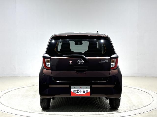 ミライース Ｘ　リミテッドＳＡＩＩＩ　７インチフルセグナビ　バックカメラ　ＥＴＣ　純正カーペットマット　ＬＥＤヘッドライト　オートライト　オートハイビーム　キーレスエントリーシステム　電動格納式ドアミラー　前後コーナーセンサー　リヤスモークガラス　リヤワイパー付（12枚目）