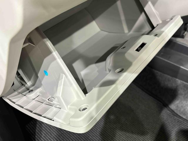 ミライース Ｘ　リミテッドＳＡＩＩＩ　７インチフルセグナビ　バックカメラ　ＥＴＣ　純正カーペットマット　ＬＥＤヘッドライト　オートライト　オートハイビーム　キーレスエントリーシステム　電動格納式ドアミラー　前後コーナーセンサー　リヤスモークガラス　リヤワイパー付（31枚目）