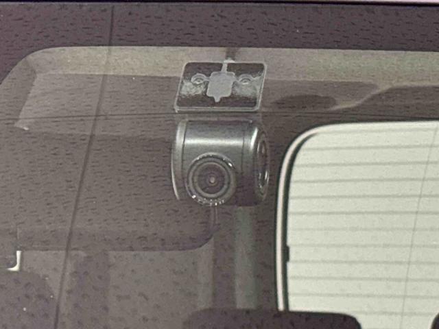 トール カスタムG カーナビ パノラマカメラ ドライブレコーダー LEDヘッドランプ・フォグランプ 15インチアルミホイール オートライト プッシュボタンスタート クルーズコントロール コーナーセンサー パワースライドドア キーフリーシステム(9枚目)