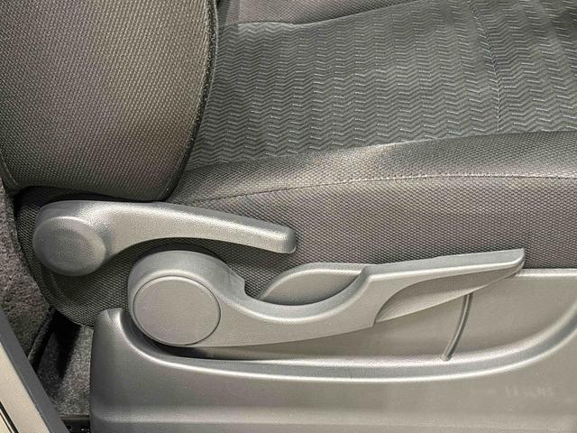 トール カスタムG カーナビ パノラマカメラ ドライブレコーダー LEDヘッドランプ・フォグランプ 15インチアルミホイール オートライト プッシュボタンスタート クルーズコントロール コーナーセンサー パワースライドドア キーフリーシステム(30枚目)