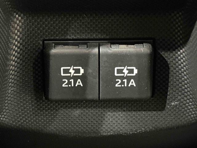 �Z���^�[�R���\�[���{�b�N�X�㕔�̂t�r�a�[�d�|�[�g���c�C���Ȃ̂̓E���V�C��