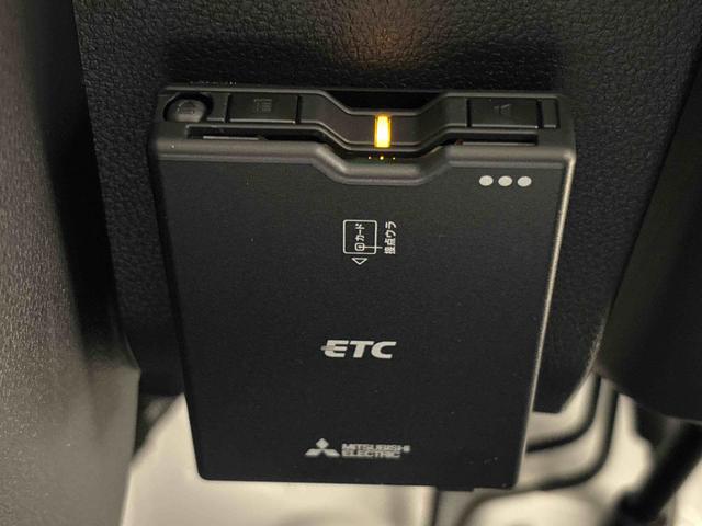 ハイゼットトラック ハイルーフ　９インチディスプレイオーディオ　ＬＥＤヘッドランプ　トップシェイドガラス　運転席ＳＲＳエアバック　バックソナー　電動式パワーステアリング　ＡＭ／ＦＭラジオ　あゆみ板掛けテールゲート　ＶＳＣ＆ＴＲＣ（8枚目）