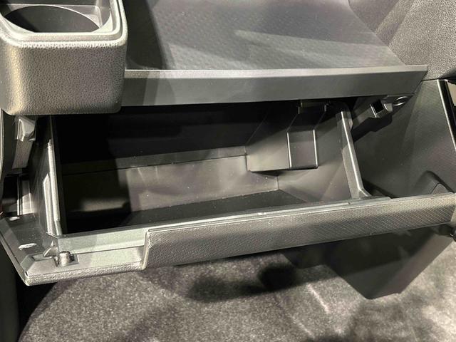 タント カスタムＸ　バックモニター対応　電動パーキングブレーキ　ＬＥＤオートライト　パワースライドドアウェルカムオープン機能　オート電動格納式ドアミラー　助手席ロングスライド　助手席イージークローザー　アルミホイール　キーフリーシステム（32枚目）