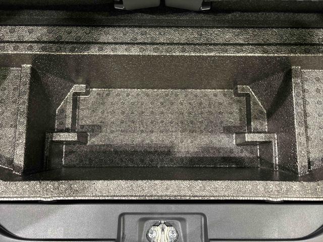 タント カスタムＸ　バックモニター対応　電動パーキングブレーキ　ＬＥＤオートライト　パワースライドドアウェルカムオープン機能　オート電動格納式ドアミラー　助手席ロングスライド　助手席イージークローザー　アルミホイール　キーフリーシステム（40枚目）