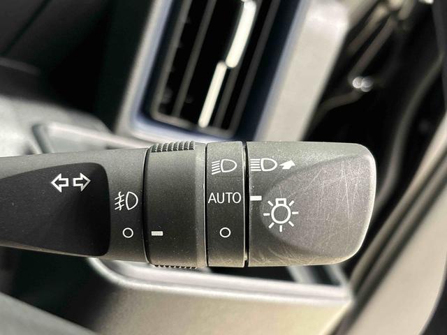 タント カスタムＸ　ＬＥＤオートライト　パワースライドドアウェルカムオープン機能　オート電動格納式ドアミラー　助手席ロングスライド　助手席イージークローザー　アルミホイール　キーフリーシステム（23枚目）